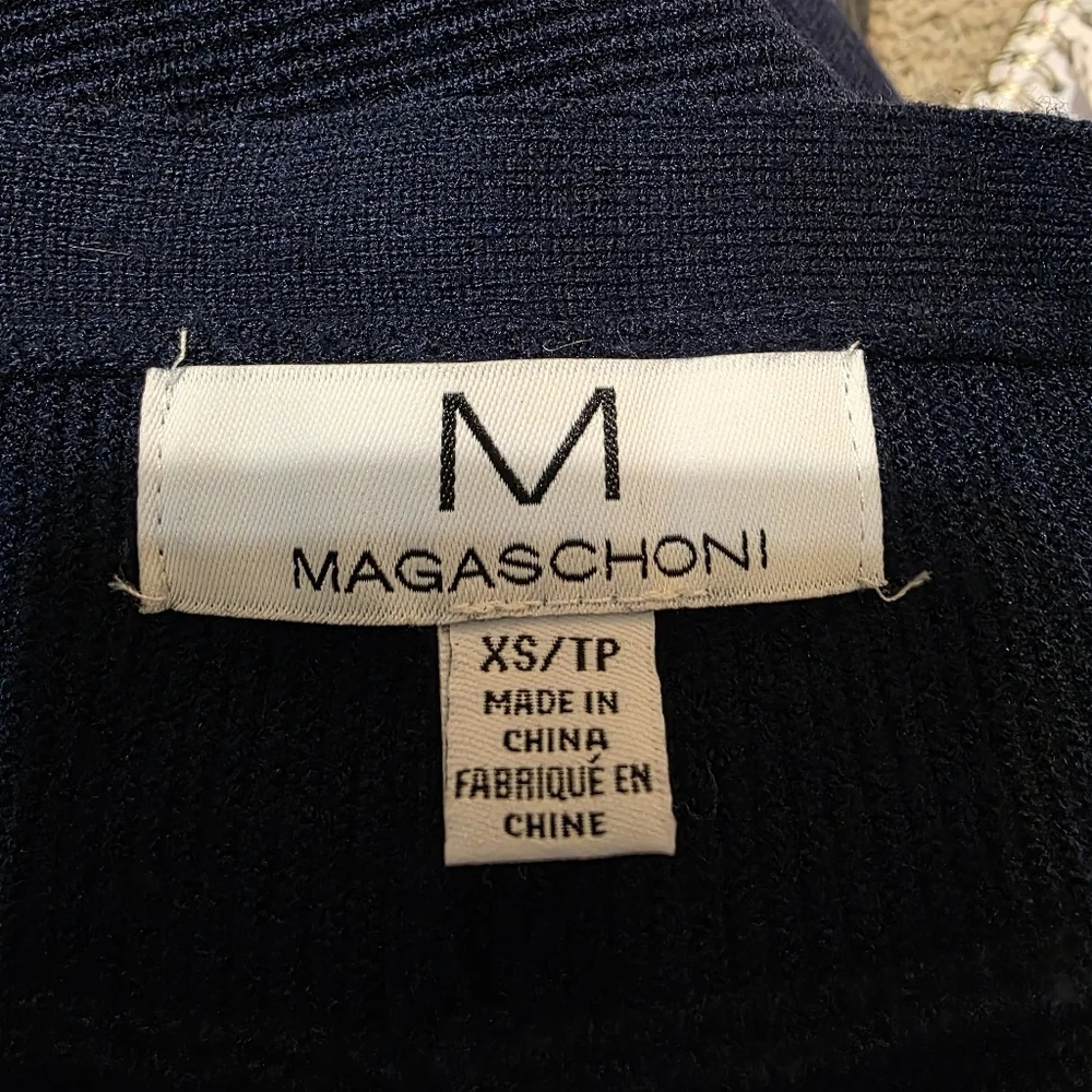 Magaschoni size xs